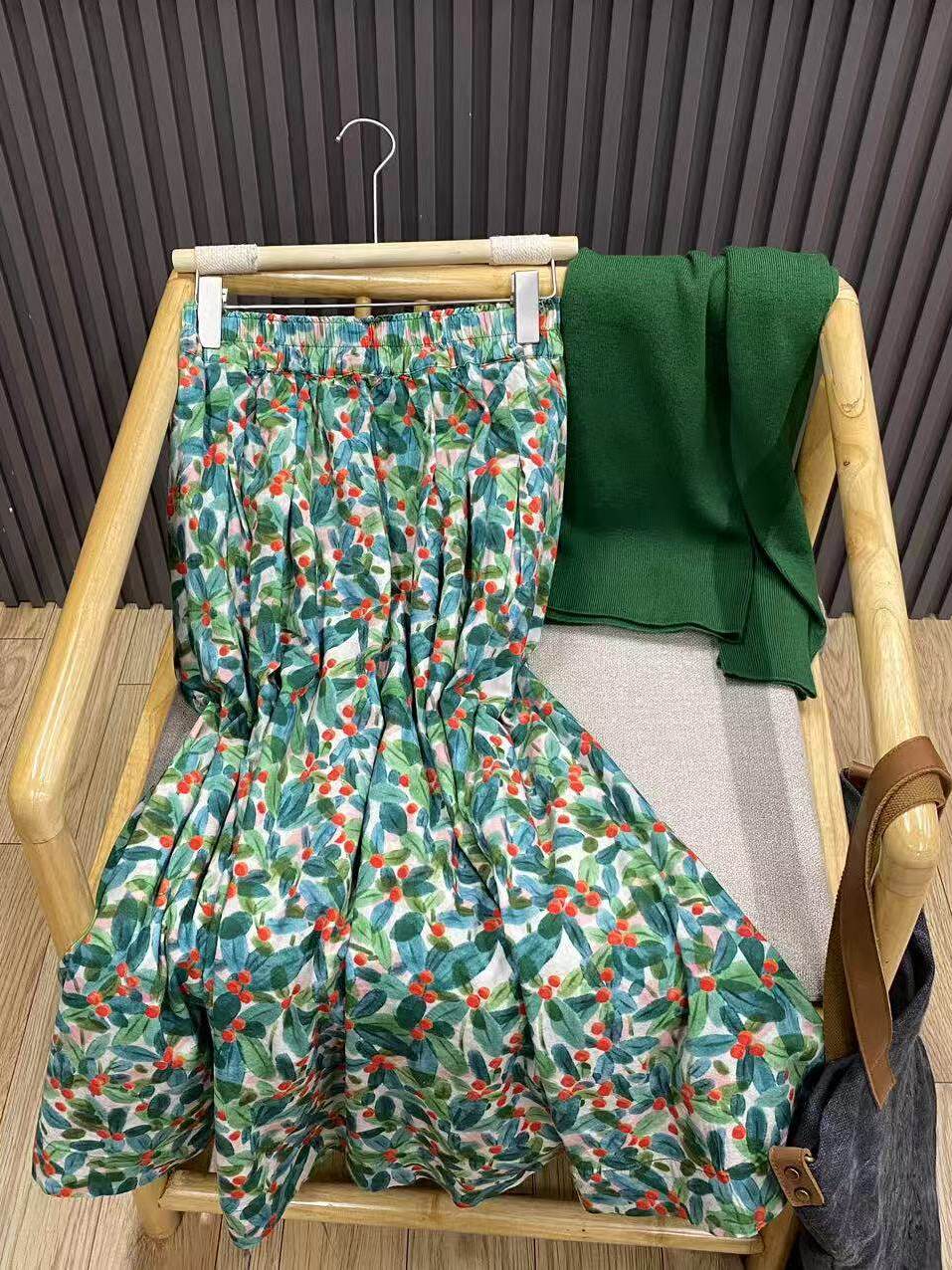 Retro Floral A-Line Midi Skirt - огляд і ціна Midi Skirt Floral