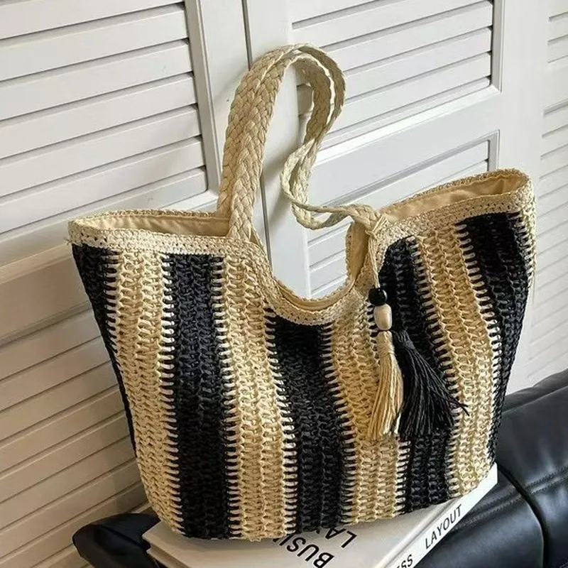 Striped woven straw tote bag f - огляд і ціна Tote Bag Beach