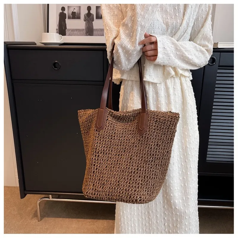 Women's handwoven straw tote b - огляд і ціна Tote Bag Beach