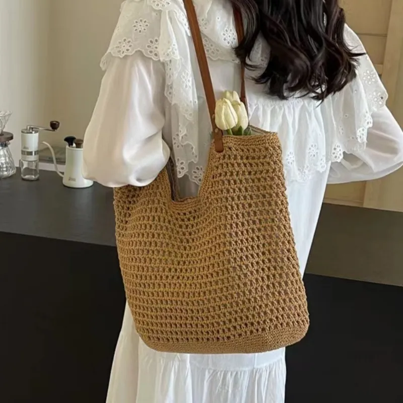 Women's hand-woven straw tote  - огляд і ціна Tote Bag Beach